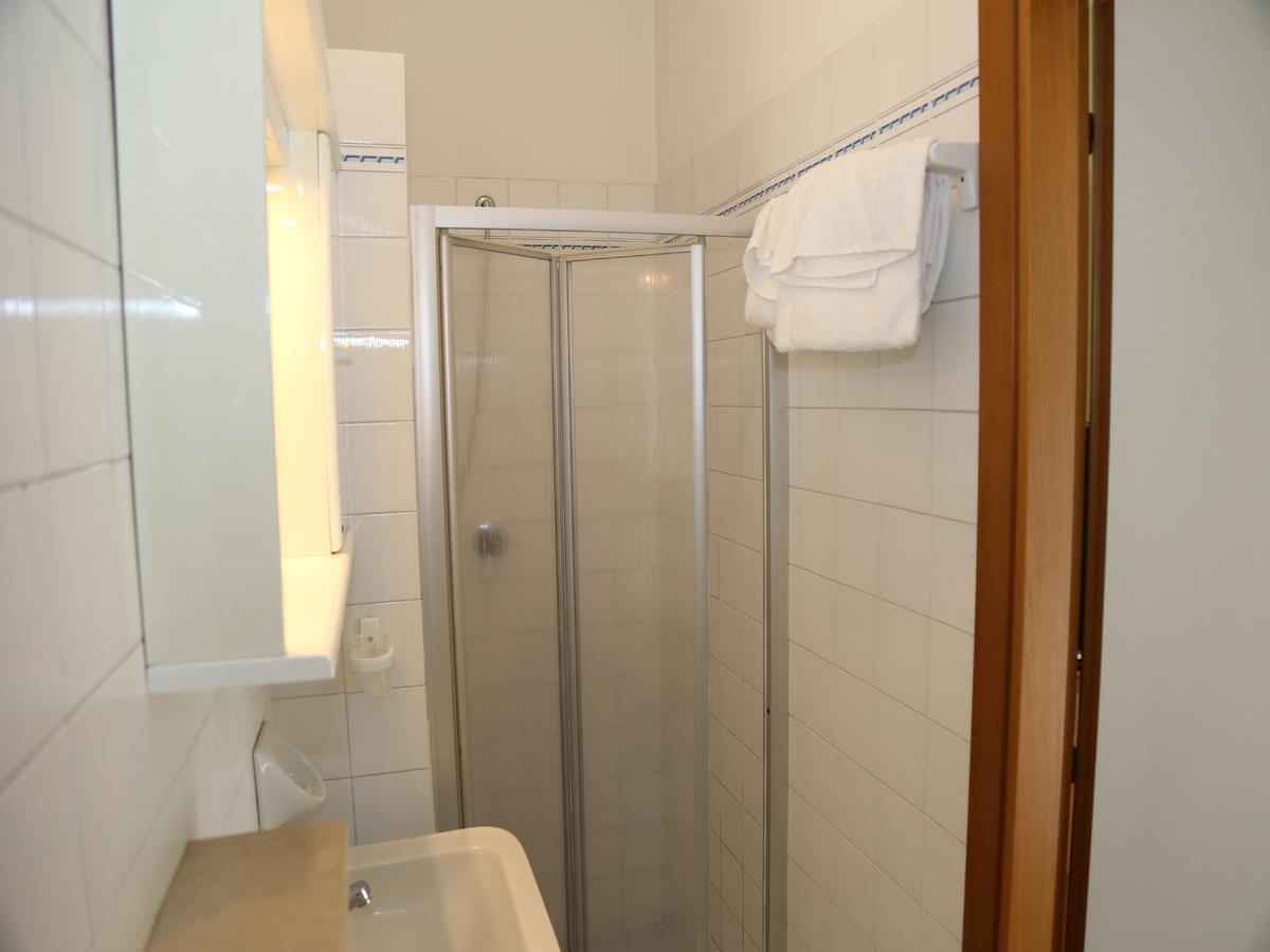 Hotel Al Dollaro Cattolica Buitenkant foto