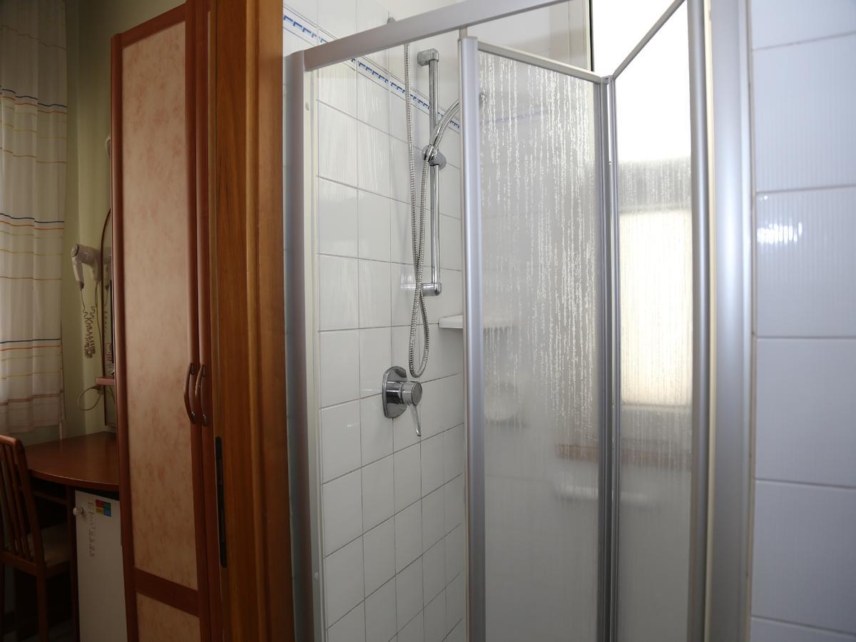 Hotel Al Dollaro Cattolica Buitenkant foto